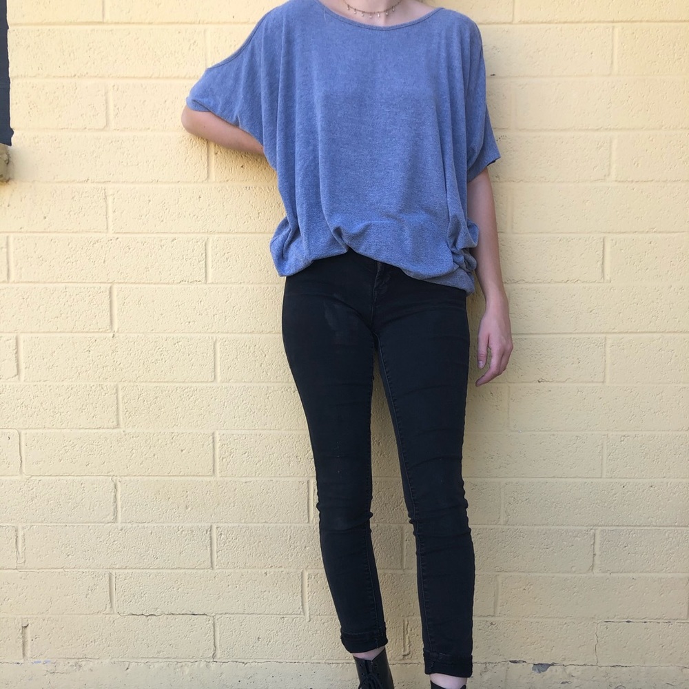 Cold-shoulder shirt - Picture 2 of 2